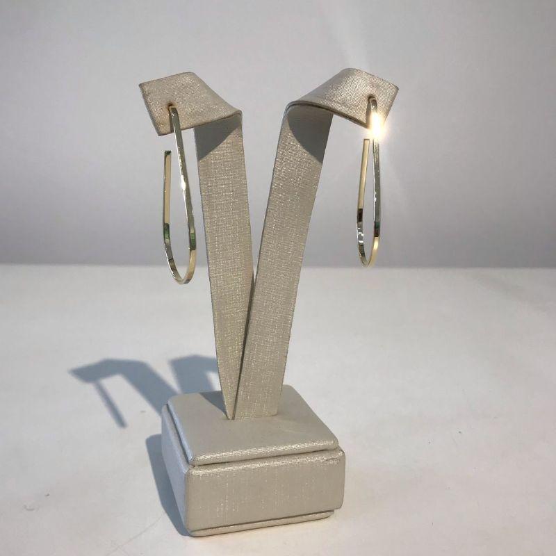 MEIA ARGOLA OVAL SLIM BANHADO A OURO