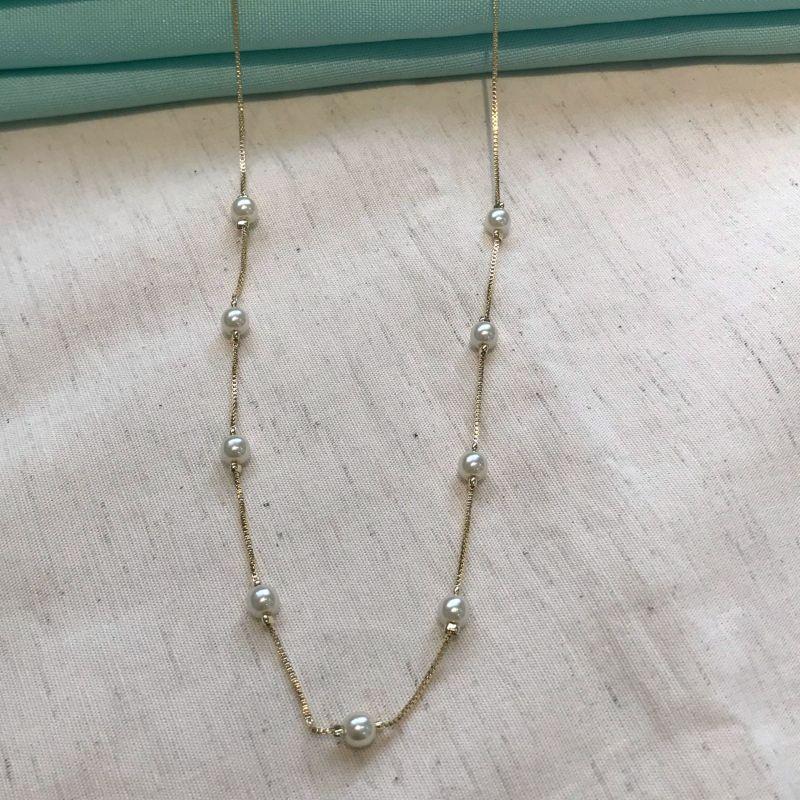 COLAR DE PÉROLAS BANHADO A OURO