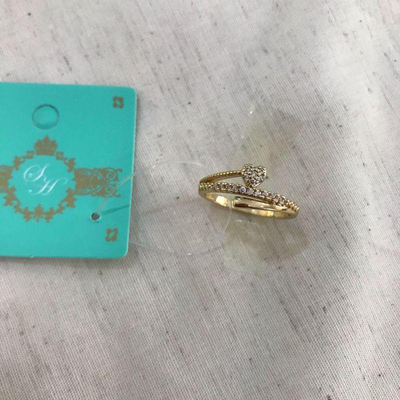 ANEL CRAVEJADO EM ZIRCÔNIA BANHADO A OURO