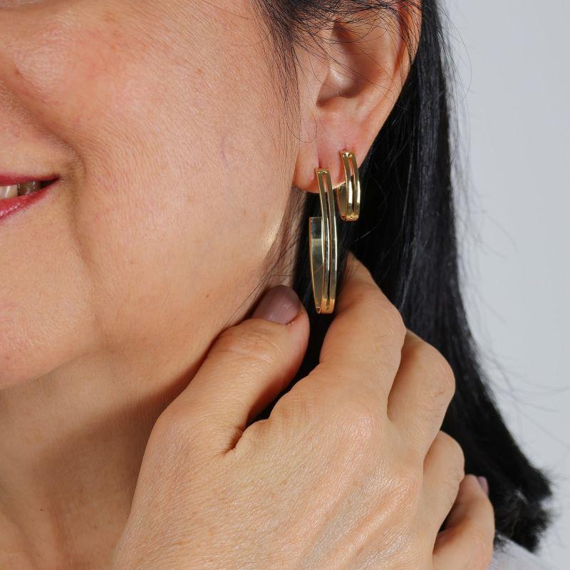 ARGOLA OVAL VAZADA TAM P BANHADO A OURO