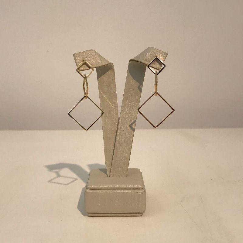 BRINCO GEOMÉTRICO TRIPLO BANHADO A OURO