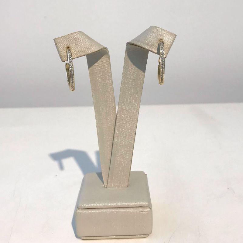 MEIA ARGOLA OVAL ZIRCÔNIA BANHADO A OURO