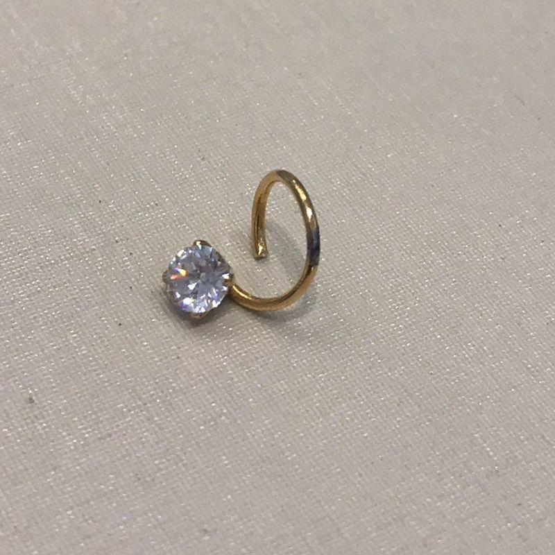 PIERCING PONTO DE LUZ BANHADO A OURO