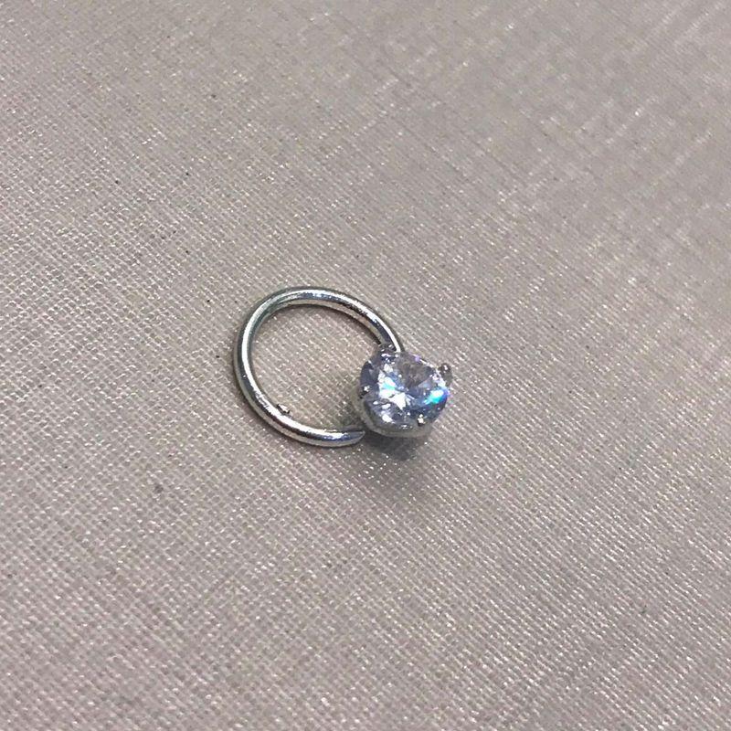 PIERCING PONTO DE LUZ BANHADO A PRATA