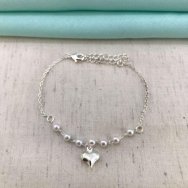 PULSEIRA PÉROLA PINGENTE CORAÇÃO BANHADO A PRATA