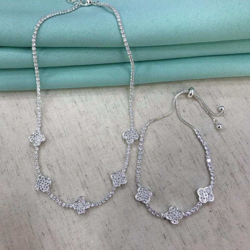 PULSEIRA TREVO RIVIERA EM ZIRCÔNIA REGULÁVEL BANHADO A PRATA