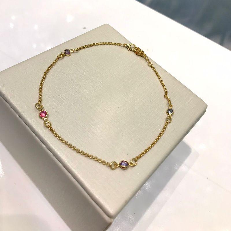 TORNOZELEIRA CRISTAIS COLORIDOS BANHADO A OURO