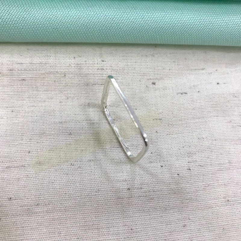 ANEL QUADRADO BANHADO A PRATA