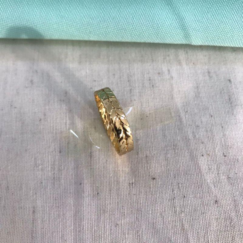 ANEL TRANÇADO BANHADO A OURO