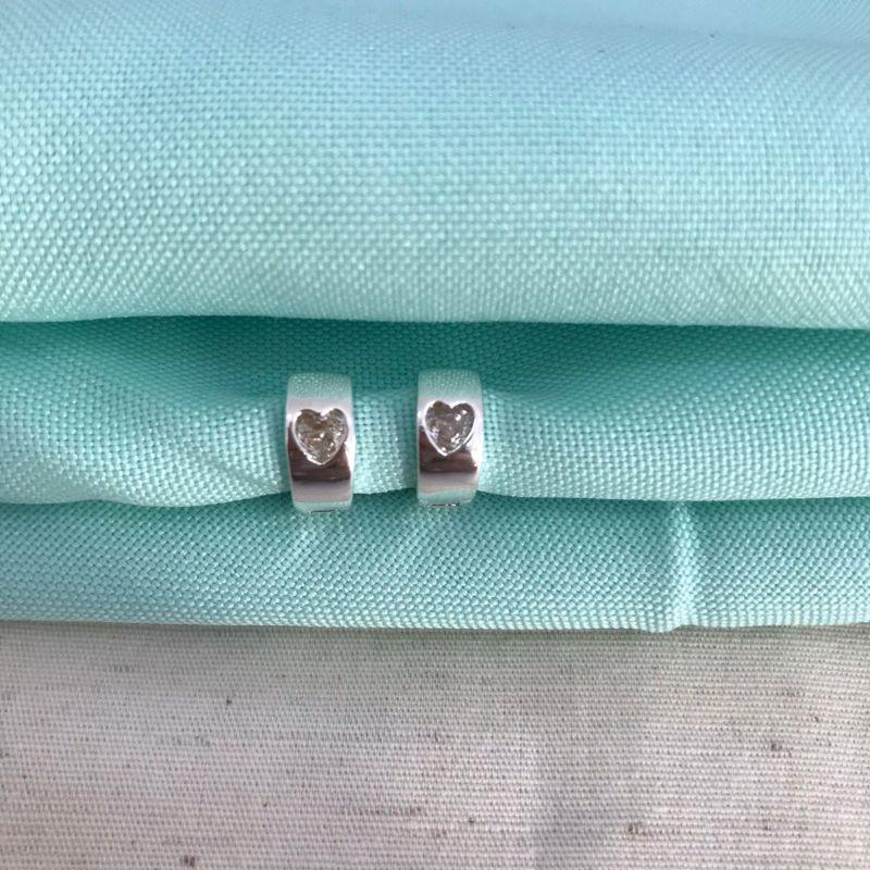 ARGOLA CORAÇÃO ZIRCÔNIA BANHADO A PRATA