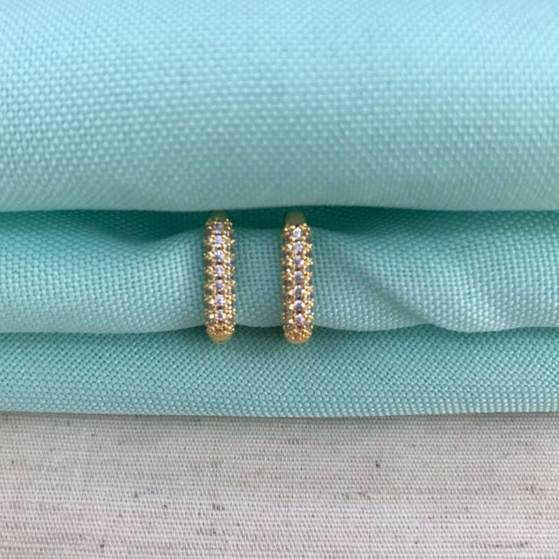 ARGOLA QUADRADA ZIRCÔNIA BANHADO A OURO