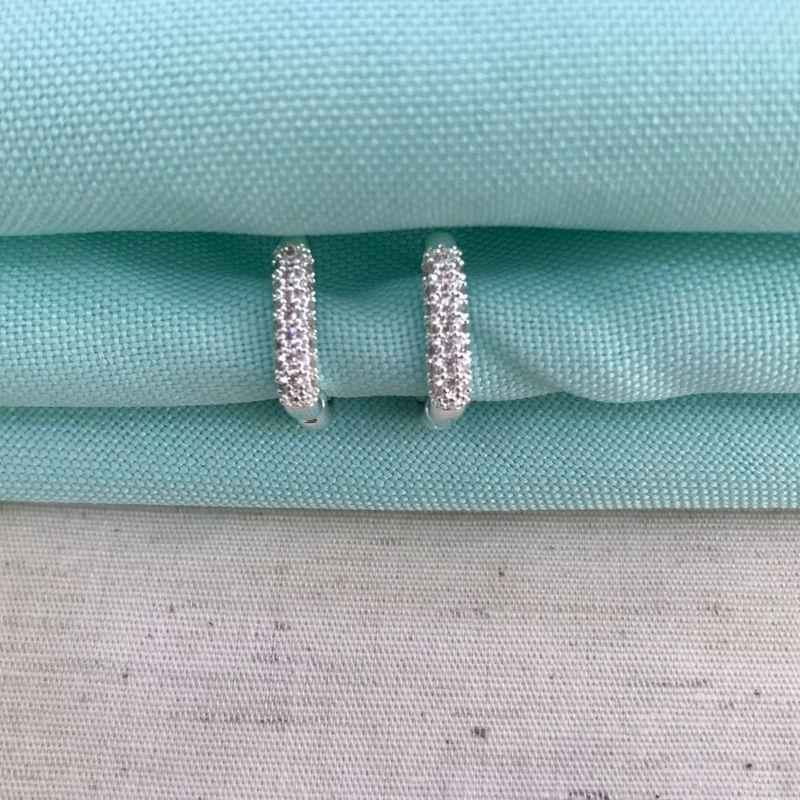 ARGOLA QUADRADA ZIRCÔNIA BANHADO A OURO