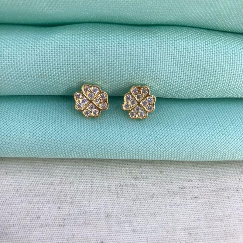 BRINCO TREVO CORAÇÃO EM ZIRCÔNIA BANHADO A OURO