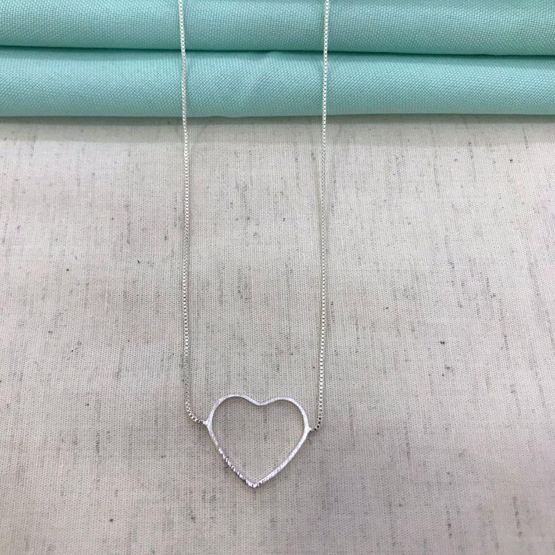 CHOKER CORAÇÃO BANHADO A PRATA