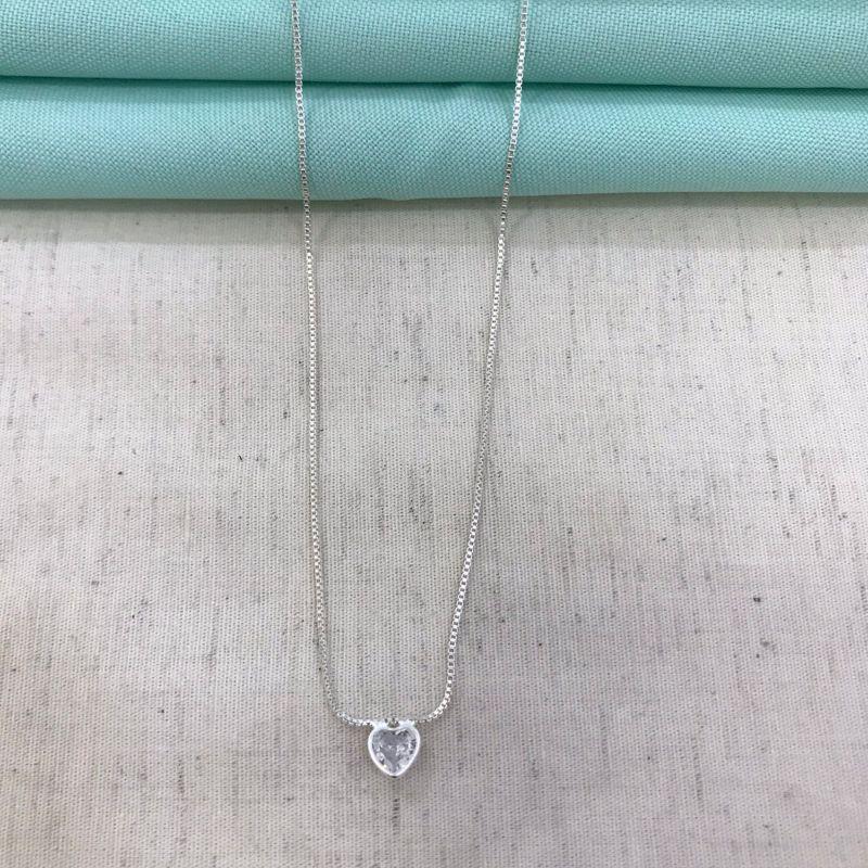 CHOKER CORAÇÃO PONTO DE LUZ BANHADO A PRATA