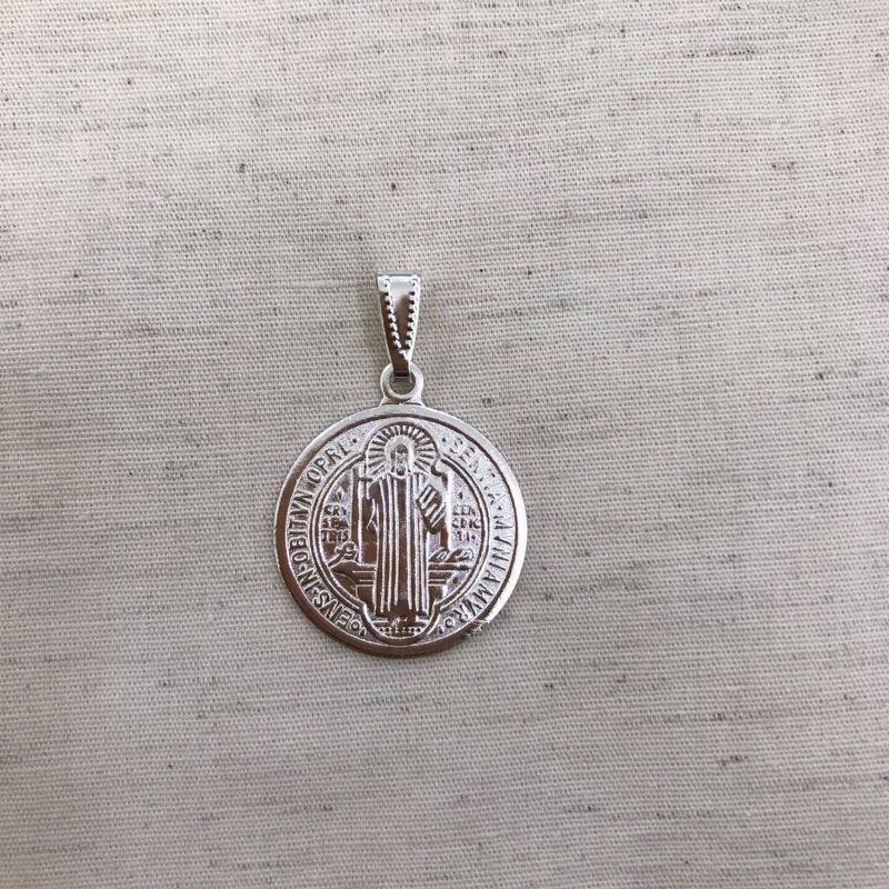 PINGENTE SÃO BENTO BANHADO A PRATA
