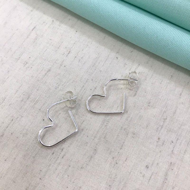 ARGOLA CORAÇÃO BANHADO A PRATA