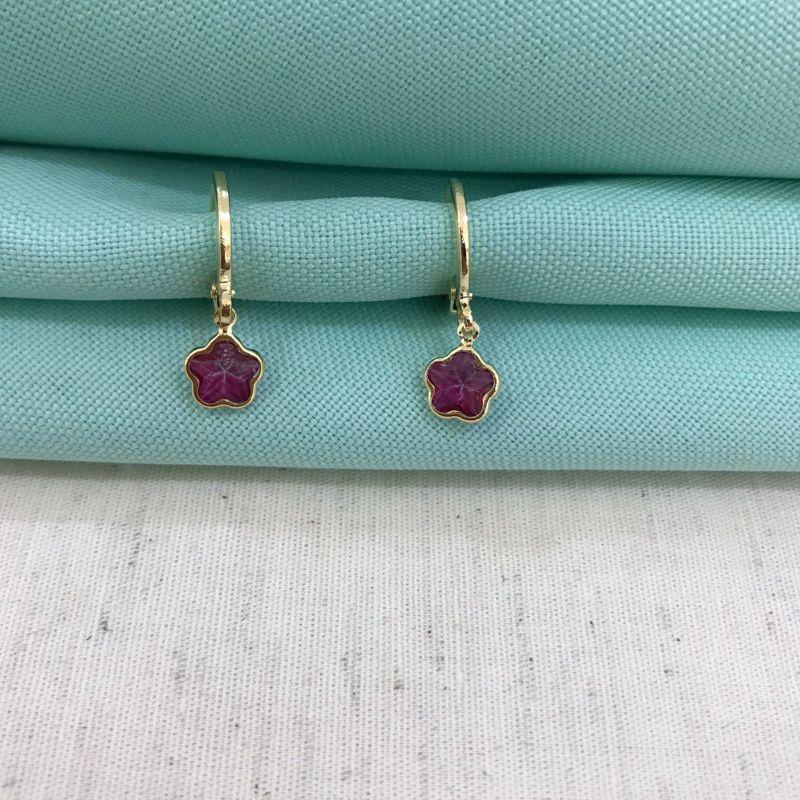 BRINCO TREVO CRISTAL BANHADO A OURO