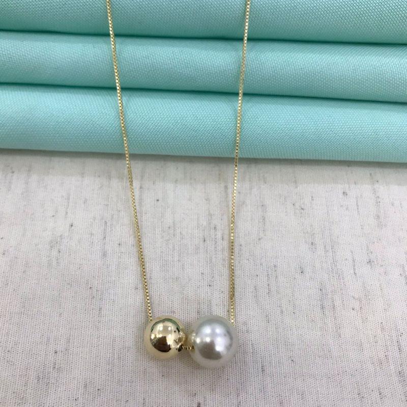 COLAR PÉROLA ESFERA FOSCA BANHADO A OURO