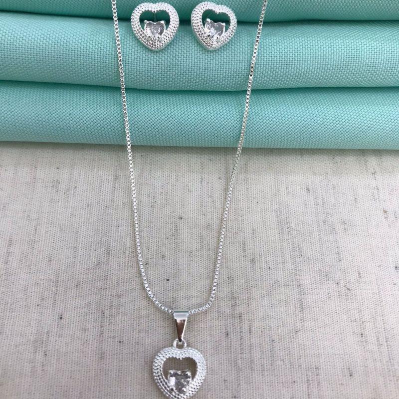 CONJUNTO CORAÇÃO TEXTURIZADO BANHADO A PRATA