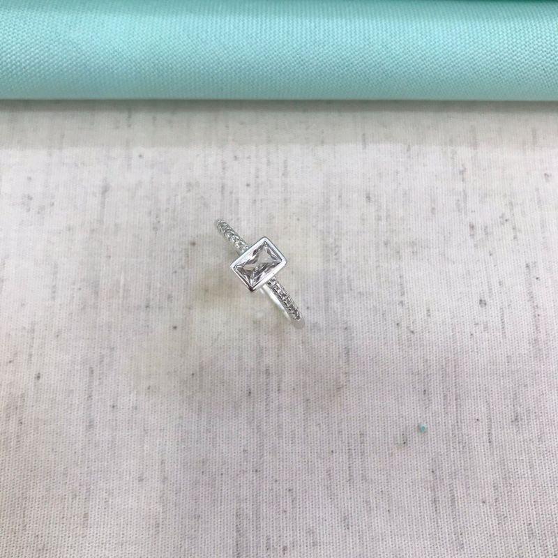 ANEL SOLITÁRIO QUADRADO BANHADO A PRATA