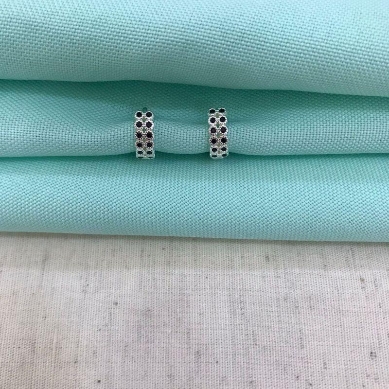 ARGOLA ZIRCÔNIA PRETA TAM P BANHADO A PRATA