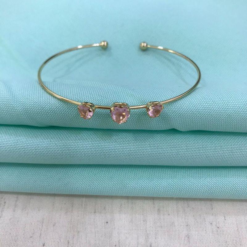 BRACELETE TRIO CORAÇÃO ROSA BANHADO A OURO