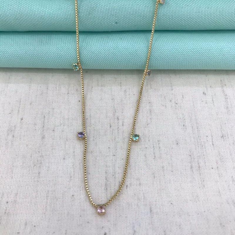 COLAR LONGO ZIRCÔNIAS COLORIDAS 60CM BANHADO A OURO