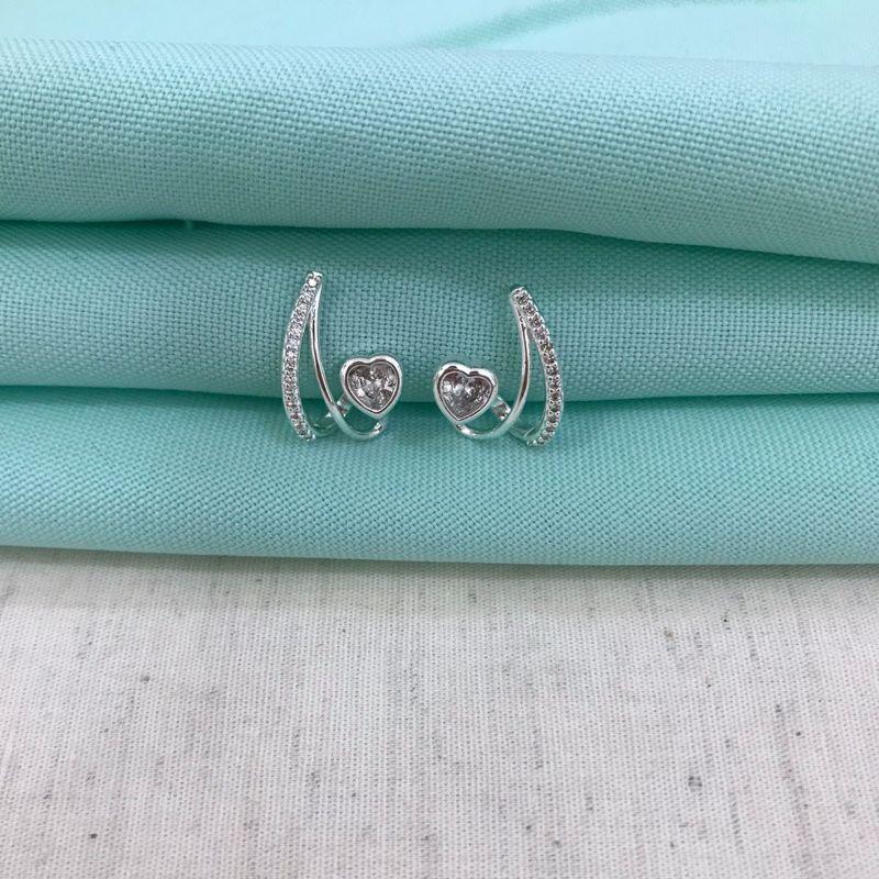 EARHOOK CORAÇÃO ZIRCÔNIA BANHADO A PRATA