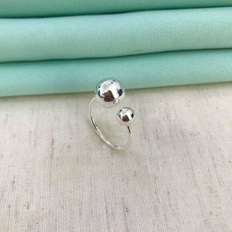 ANEL ESFERAS REGULÁVEL BANHADO A PRATA