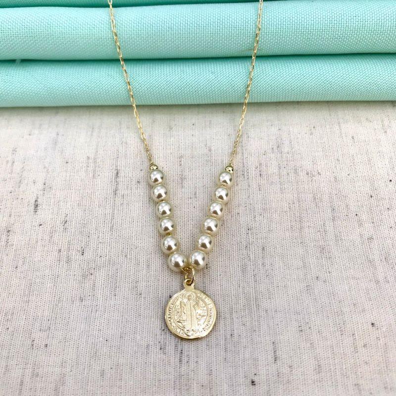 COLAR SÃO BENTO PÉROLA BANHADO A OURO