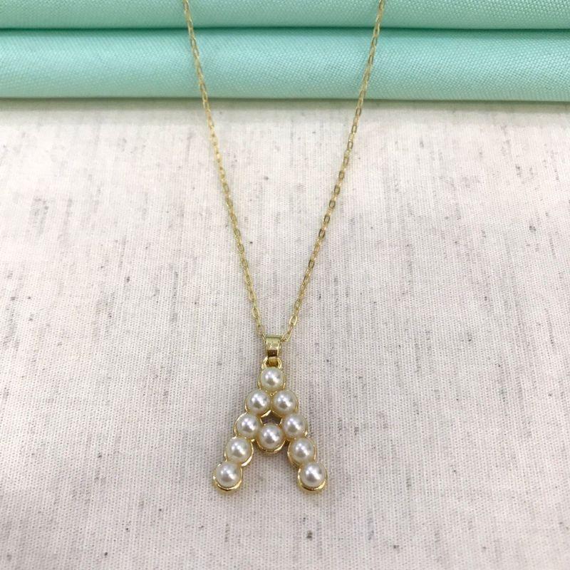 COLAR PÉROLA INICIAL A BANHADO A OURO