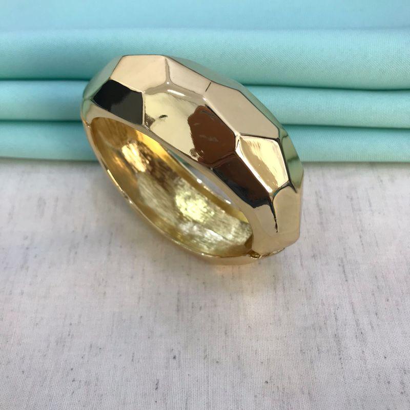 BRACELETE GEOMÉTRICO BANHADO A OURO