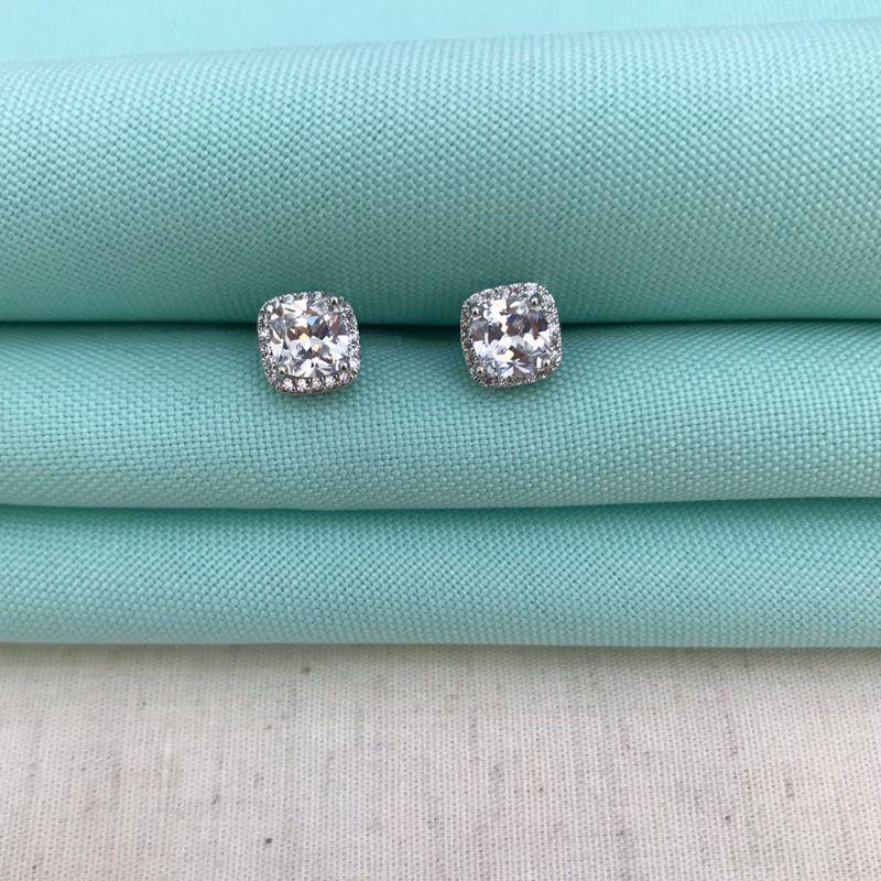 BRINCO AURORA ZIRCÔNIA BANHADO A PRATA