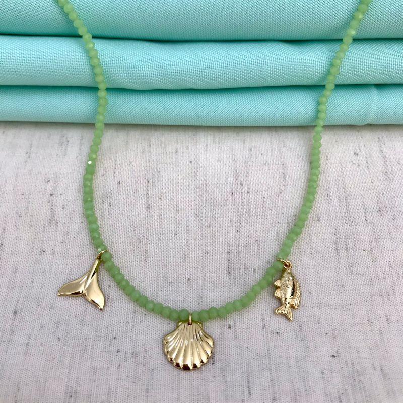 COLAR VERDE MARE CRISTAL BANHADO A OURO
