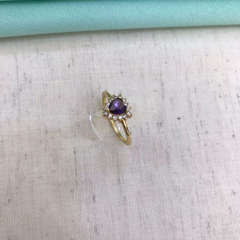 ANEL CORAÇÃO LILÁS EM ZIRCONIA BANHADA A OURO