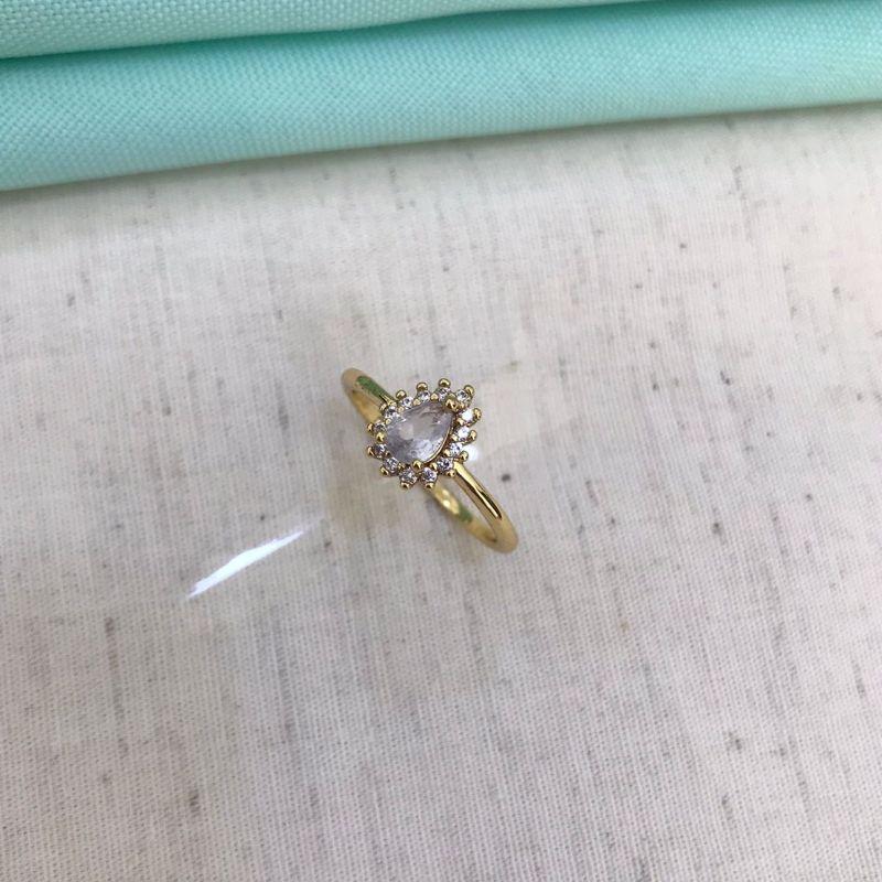 ANEL GOTA CRAVEJADO EM ZIRCÔNIA BANHADO A OURO