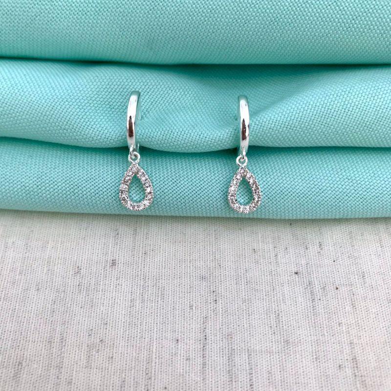 ARGOLA GOTA ZIRC BANHADO A PRATA