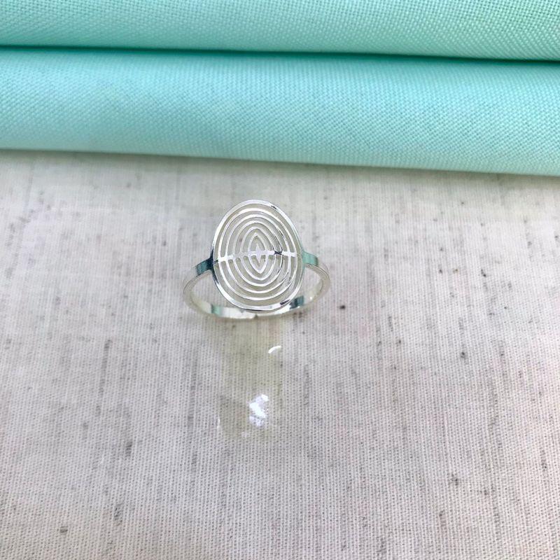 ANEL OVAL SEIS FILEIRAS BANHADO A PRATA