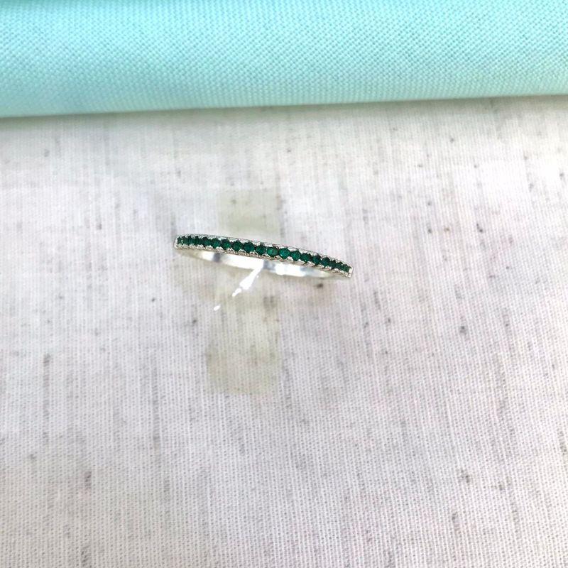 APARADOR ZIRCÔNIA VERDE BANHADO A PRATA