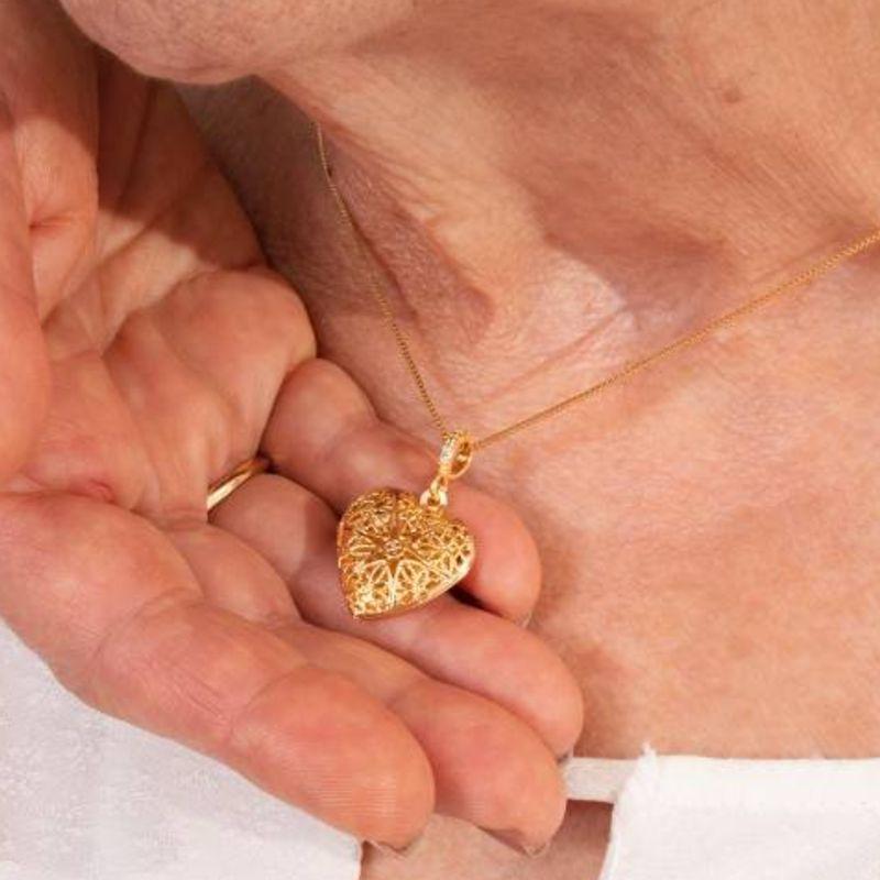 RELICÁRIO CORAÇÃO BANHADO OURO